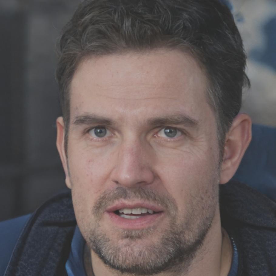 Porträt von Thiago Konstantin, Finanzexperte und Ausbilder